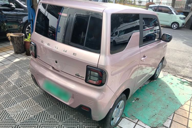 Used Geely Galaxy Panda 2023 Panda Mini 200km Endurance Bear
