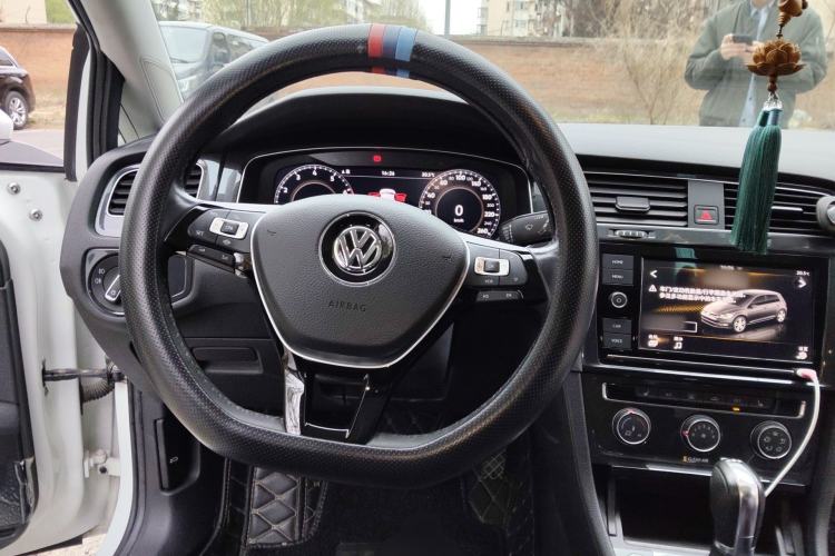 Used Volkswagen Golf 2019 280TSI DSG Luxury Version China VI Standard Steering Wheel