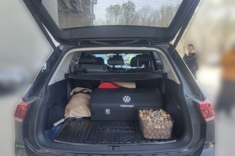 Used Volkswagen Tiguan L 2019 Revised 330TSI Automatic Two-Wheel Drive Smart & Luxury Edition China VI Standard Trunk