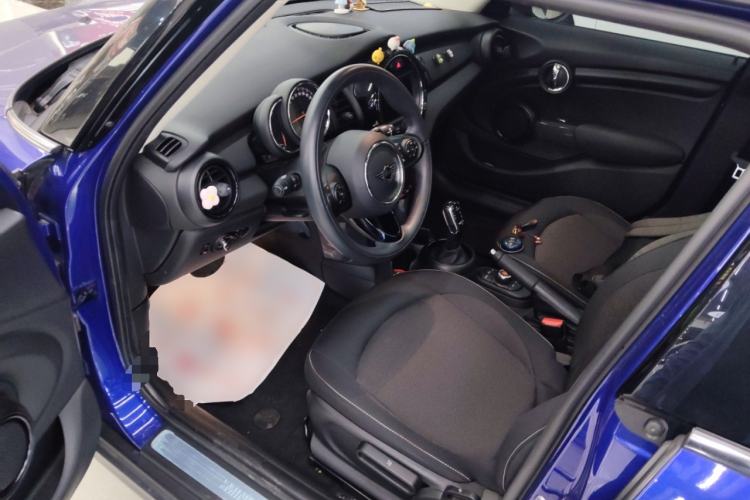 Used MINI 2020 1.5T ONE Five-Door Edition Driver Seat