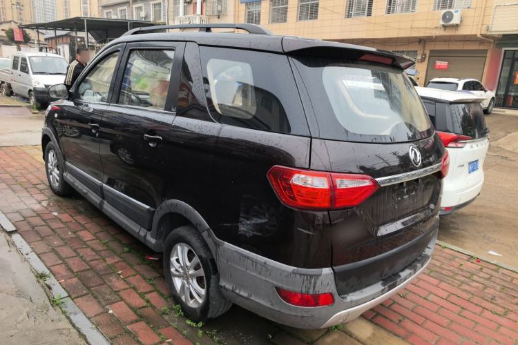 Used Dongfeng Fengon 370 2016 1.5L Manual Elite Home Edition 5 Seats
