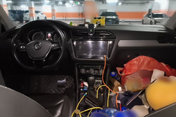 Used Volkswagen Tiguan L 2019 Revised 330TSI Automatic Two-Wheel Drive Smart & Luxury Edition China VI Standard Center Console