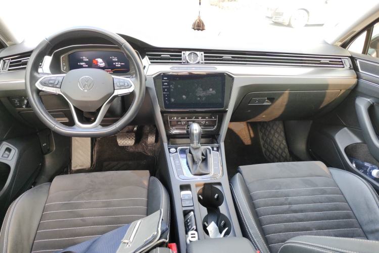 Used Volkswagen Magotan 2020 330TSI DSG Luxury Edition Center Console