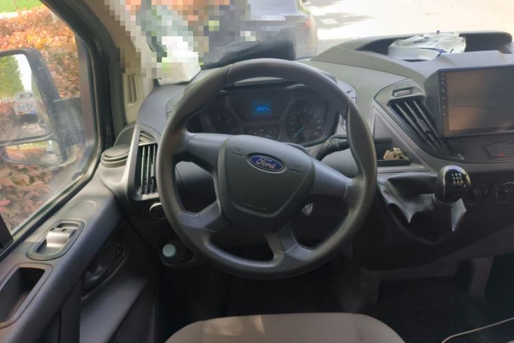 Used Ford Transit 2019 2.0T Diesel Multi-Purpose Commercial Vehicle Short Wheelbase Low Roof 6-Seater China VI Standard