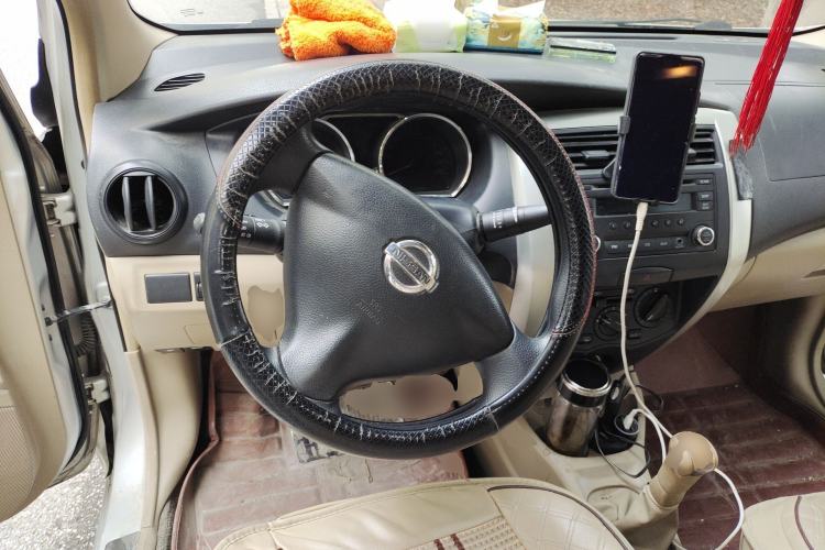 Used Nissan Livina 2013 1.6XE Manual Comfort Edition Steering Wheel