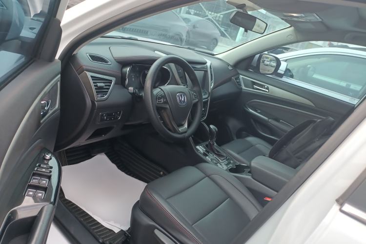 Used CHANGAN CS75 2017 Shangkui Edition 1.5T Automatic Fengxiang Model Driver Seat