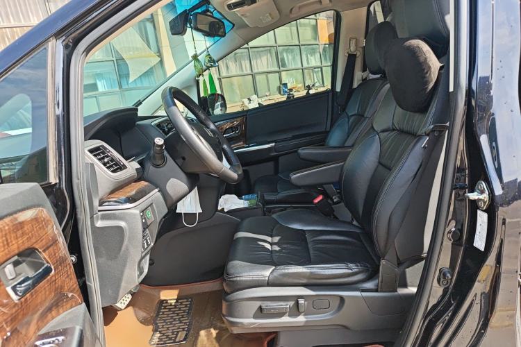 Used Honda Odyssey 2015 2.4L Supreme Edition Left Front Seat