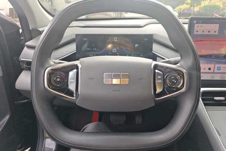 Used Geely Galaxy L6 2025 EM-i 140km Long-Range Version