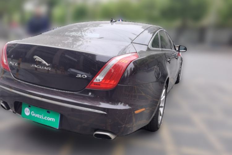 Used Jaguar XJ 2014 XJL 3.0 SC Two-Wheel-Drive Panoramic Business Edition
