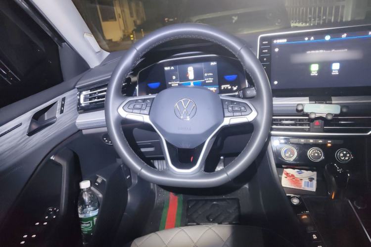 Used Volkswagen Sagitar 2023 300TSI DSG Excellence Edition Steering Wheel