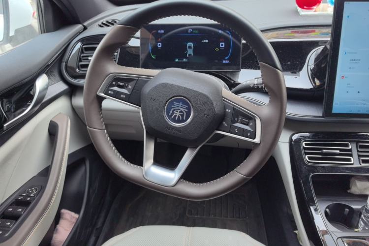 Used BYD Qin PLUS 2024 HONOR Edition DM-i 55KM Leading Model Steering Wheel
