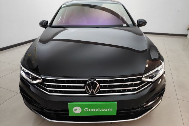 Used Volkswagen Magotan 2026 30 Million Vehicles Selected Model 380TSI DSG Luxury Edition Front