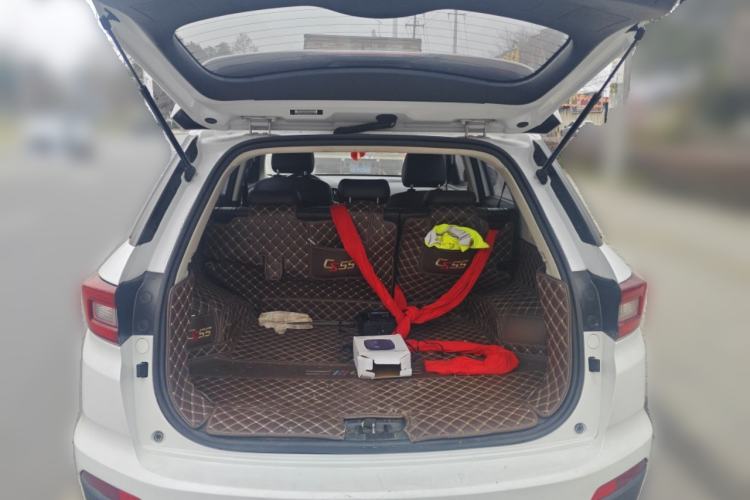 Used Changan CS55 2019 1.5T Manual Colorful Model China VI Standard
