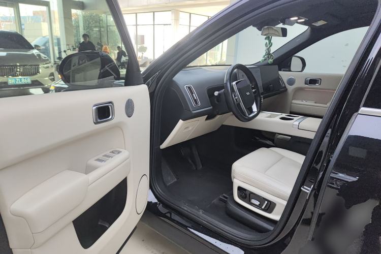 Used Li Auto L8 2023 Max model