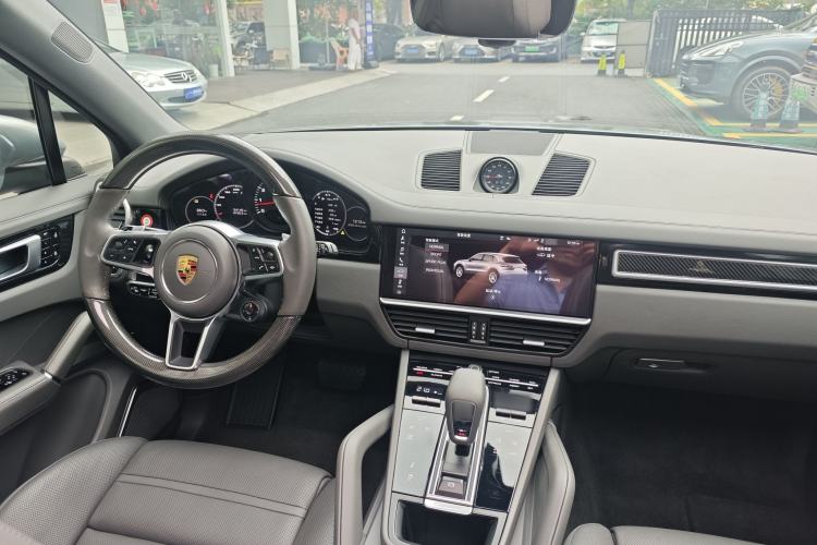 Used Porsche Cayenne 2019 Cayenne 3.0T Interior 6