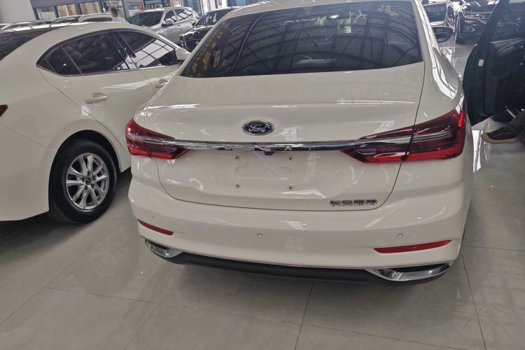 Used Ford Escort 2021 1.5L Automatic Diamond Edition
