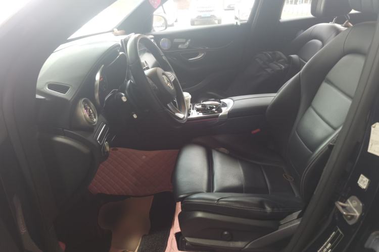 Used Mercedes-Benz GLC 2019 GLC 260 L 4MATIC Dynamic Model Left Front Seat