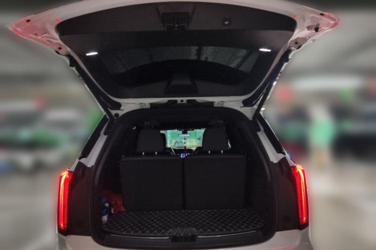 Used Cadillac XT6 2022 2.0T Six-Seater Four-Wheel-Drive Luxury Standard Edition Trunk