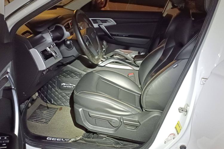 Used Geely Auto Emgrand X7 Sport 2016 2.0L Manual ZhiShang Version Left Front Seat