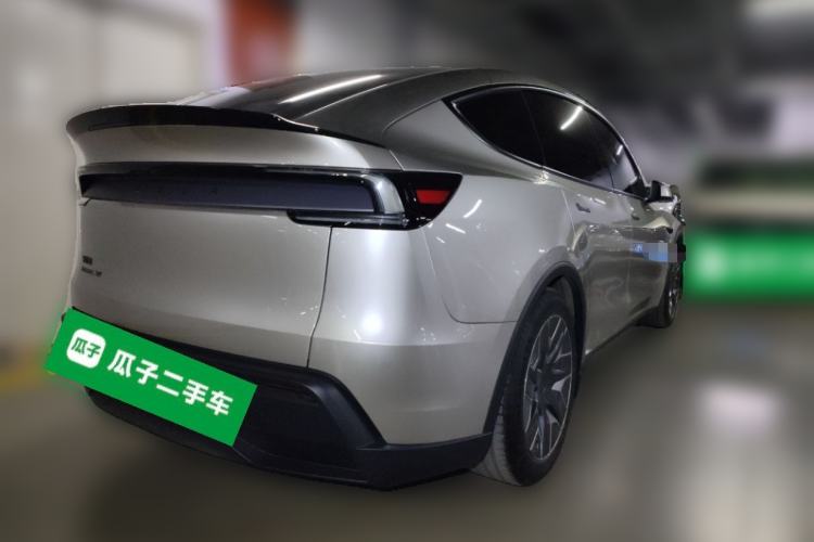 Used Tesla Model Y L 2025 Model Long-Range All-Wheel-Drive Version
