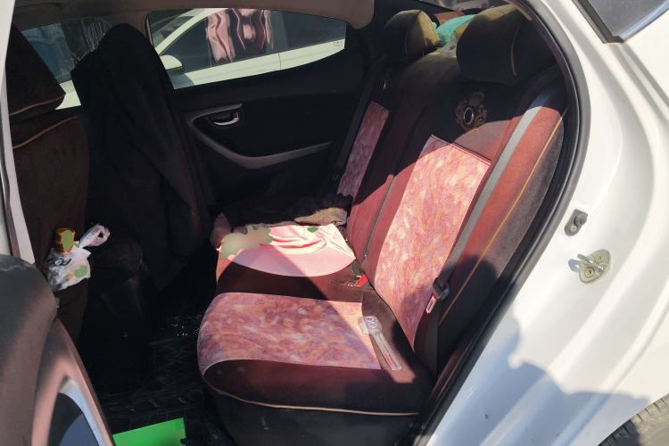 Used Hyundai Elantra (5th Generation / Langdong) 2015 1.6L Manual Leading Model
