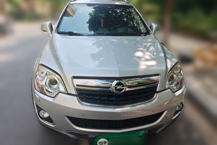 Used Opel Antara 2011 2.4 Luxury Two-Wheel-Drive Version
