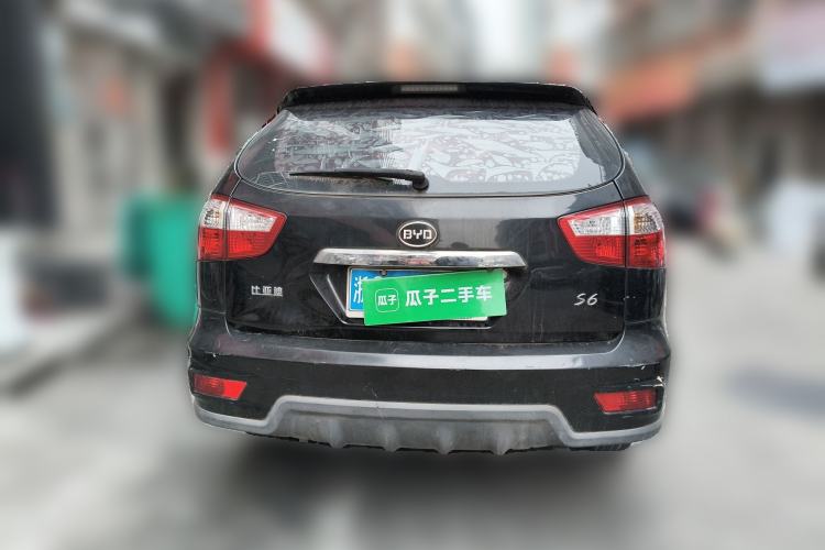 Used BYD S6 2014 2.0L Manual Luxury 5-Seater Rear