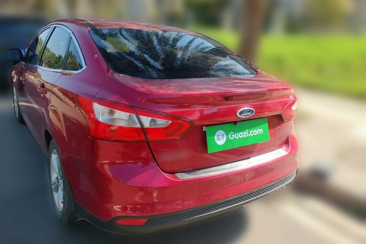 Used Ford Focus 2012 Sedan 1.6L Automatic Fashion Edition
