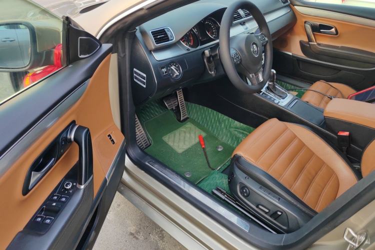 Used Volkswagen FAW-Volkswagen CC 2015 1.8TSI Luxury Model Driver Seat