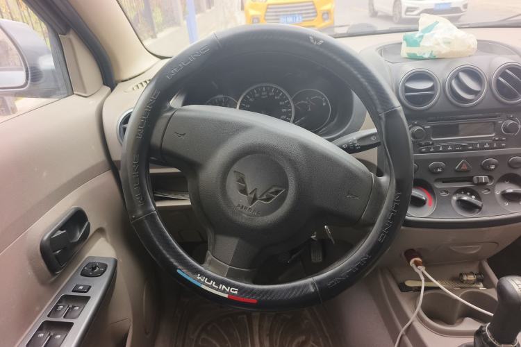 Used Wuling Hongguang 2014 1.2L Standard Model China IV Steering Wheel