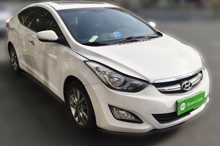 Used Hyundai Elantra (5th Generation / Langdong) 2015 1.6L Manual Leading Model Front Right 45 Deg