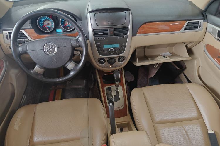 Used Buick Excelle 2013 1.5L Automatic Luxury Model Center Console