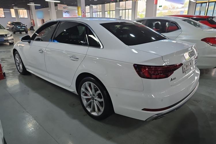 Used Audi A4L 2019 40 TFSI Fashion Edition China VI Emission Standard
