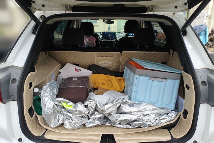 Used Chevrolet Equinox 2019 535T Automatic YuJie Edition China VI Trunk