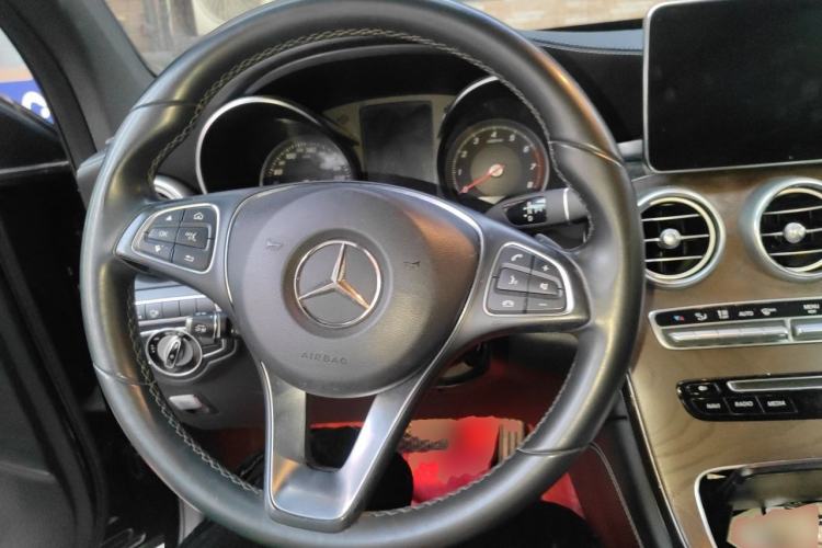 Used Mercedes-Benz GLC 2017 GLC 300 4MATIC Luxury Model