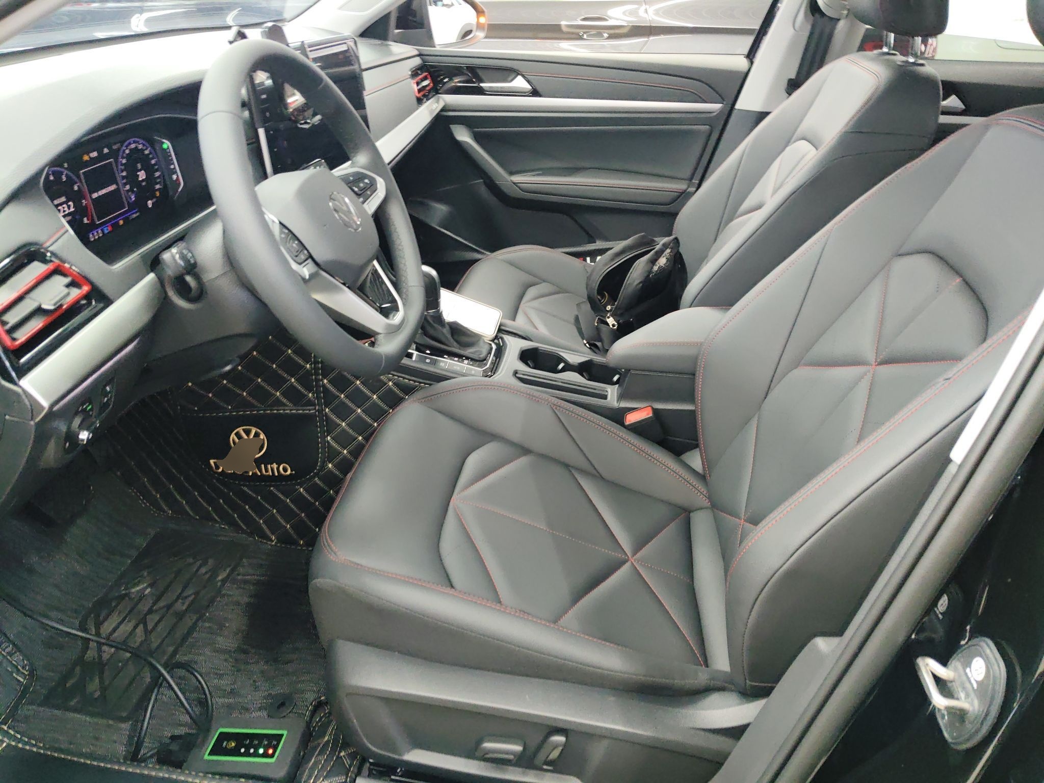 Interior delantero
