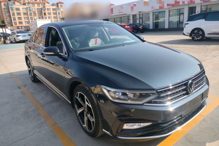 Used Volkswagen Magotan 2023 2 Million Units Limited Edition 330TSI DSG Leading Version