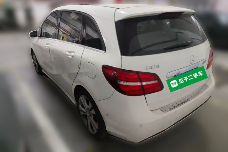 Used Mercedes-Benz B-Class 2015 B 200 Fashion Model Rear Left 45 Deg