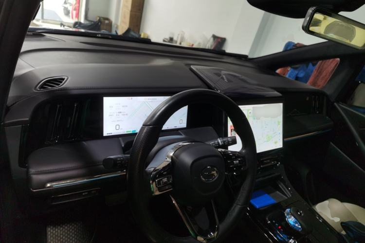 Used GAC Trumpchi M8 2023 Zongshi Series Dual-Motor YuZun Edition Center Console