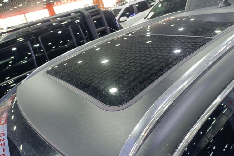 Used BYD Tang New Energy 2018 DM 2.0T All-Wheel Drive Smart Connectivity Luxury Model 7 Seats China V Emission Standard Roof