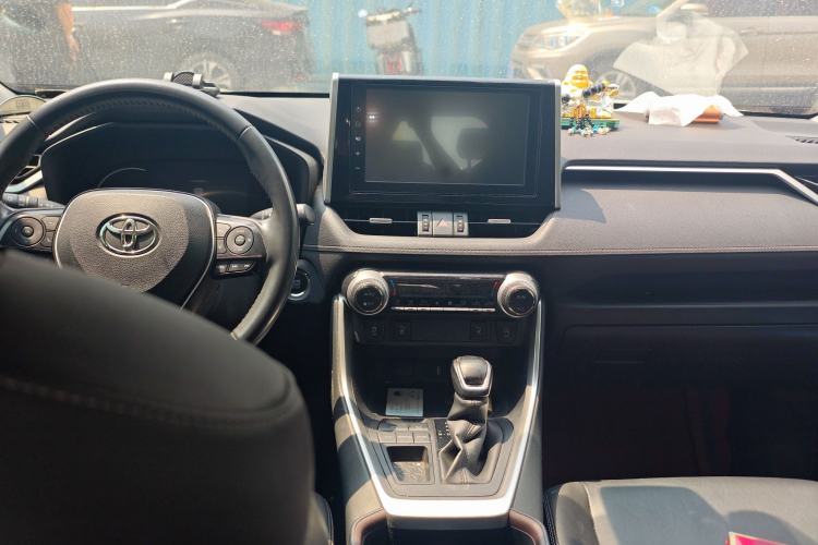 Used Toyota RAV4 2020 2.0L CVT Two-Wheel Drive Fashion PLUS Edition Center Console