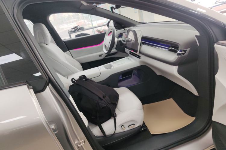 Used XPeng G6 2025 625 Long-Range Max Tech Edition Right Front Seat