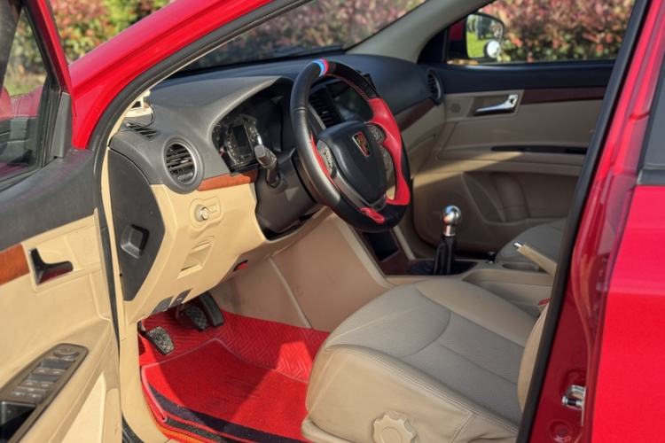 Used Roewe 350 2014 1.5L Manual Swift Edition Interior 2