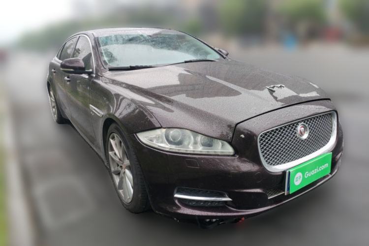 Used Jaguar XJ 2014 XJL 3.0 SC Four-Wheel Drive Panoramic Business Edition Front Right 45 Deg