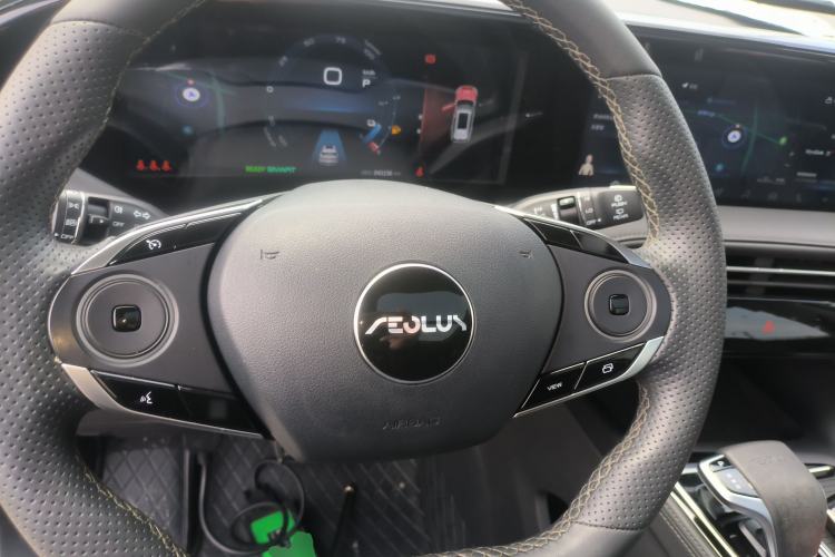 Used Dongfeng Aeolus Huge 2022 Mach Dual-Motor 1.5T MHD Dare-to-Dream Edition
