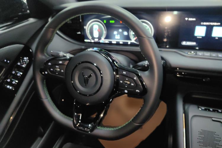 Used VOYAH FREE 2025 318 318 km Rear-Drive Touring Edition