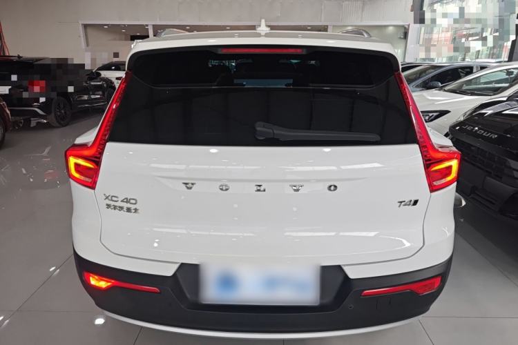 Used Volvo XC40 2022 T4 Four-Wheel Drive Smart & Stylish Edition
