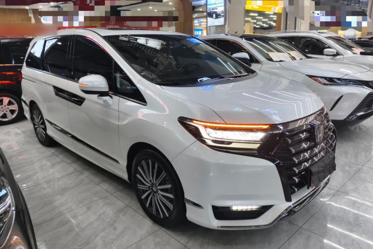 Used Honda Elysion 2022 2.0L eHEV Luxury Edition
