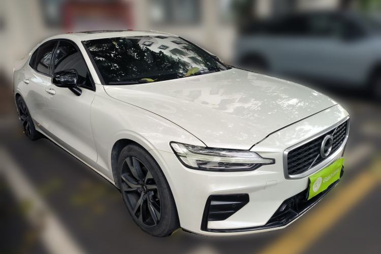 Used Volvo S60 2020 T4 Zhiyuan Sport Edition Front Right 45 Deg