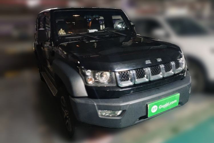 Used BAIC Off-Road BJ40 2016 40L 2.3T Automatic All-Wheel Drive Premium Edition Front Right 45 Deg